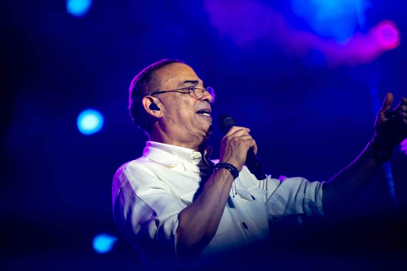 WAVE7 Creatives frames the rhythm of Curaçao