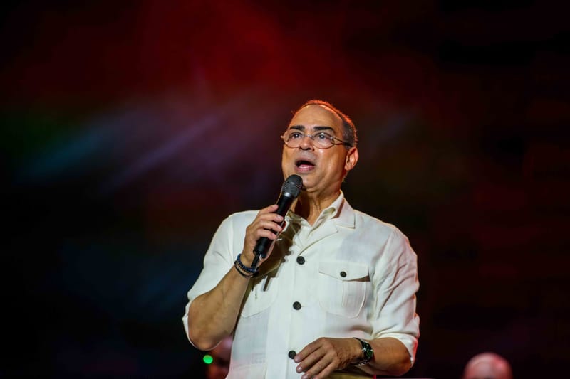 WAVE7 Creatives frames the rhythm of Curaçao