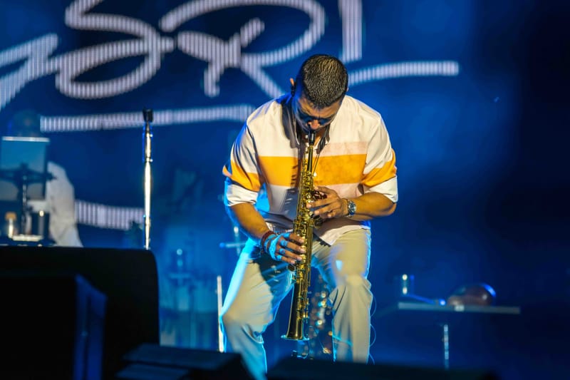 WAVE7 Creatives frames the rhythm of Curaçao