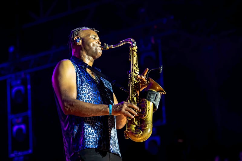 WAVE7 Creatives frames the rhythm of Curaçao