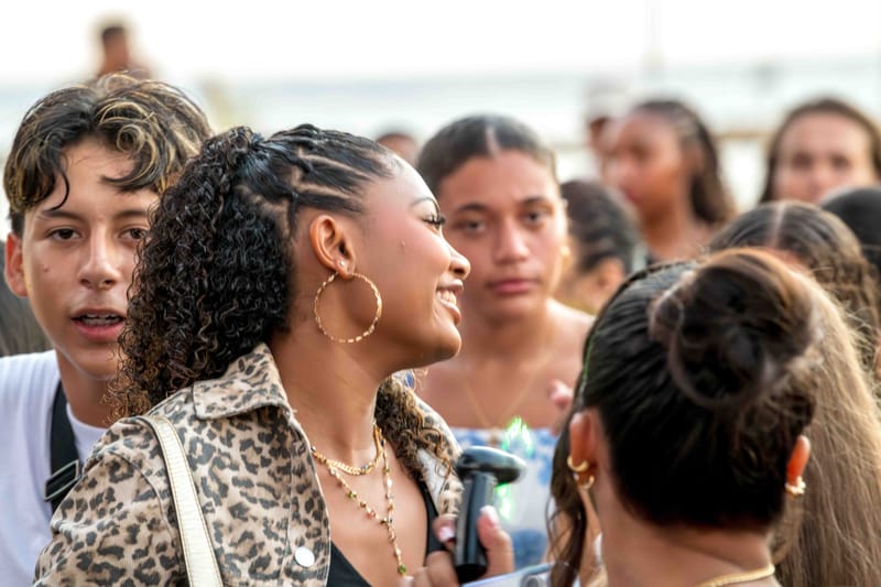 WAVE7 Creatives frames the rhythm of Curaçao