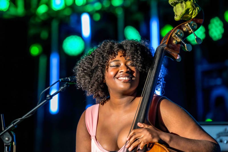 WAVE7 Creatives frames the rhythm of Curaçao