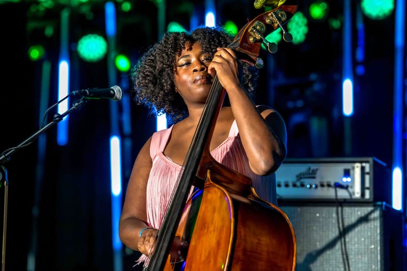 WAVE7 Creatives frames the rhythm of Curaçao