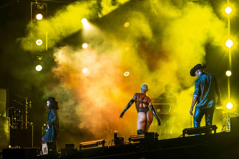 WAVE7 Creatives frames the rhythm of Curaçao