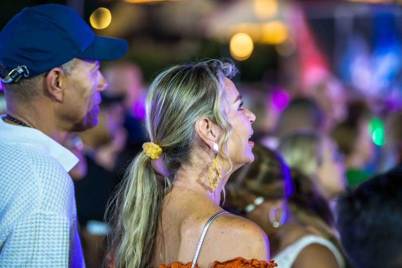 WAVE7 Creatives frames the rhythm of Curaçao