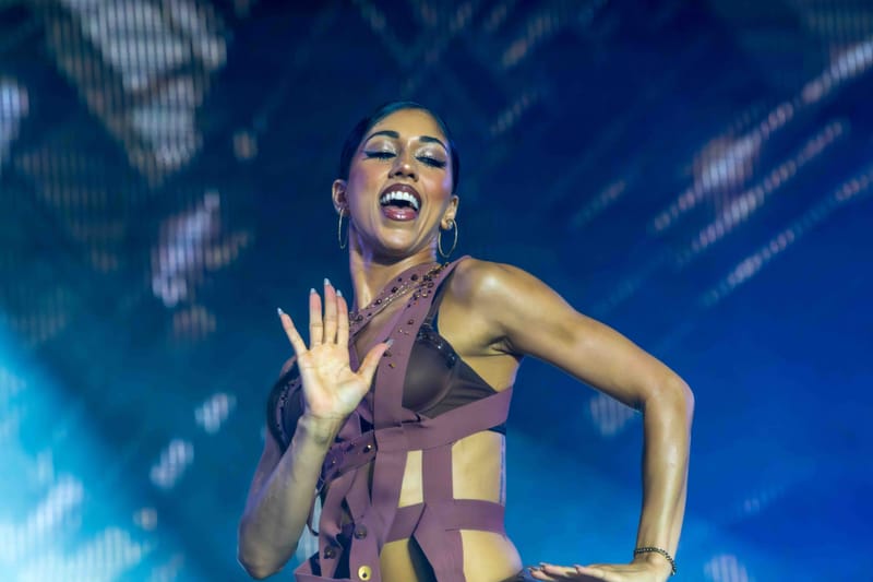 WAVE7 Creatives frames the rhythm of Curaçao