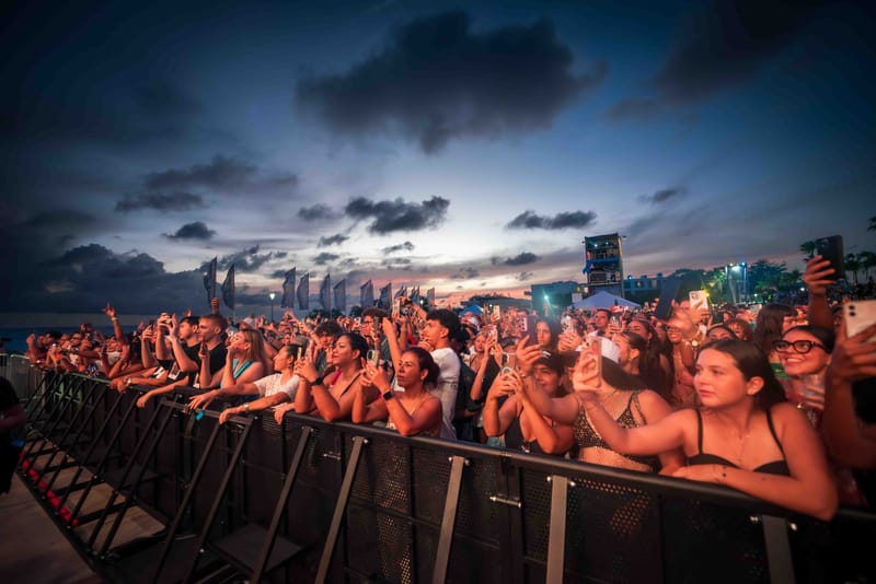 WAVE7 Creatives frames the rhythm of Curaçao