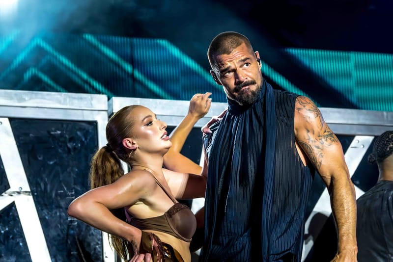 WAVE7 Creatives frames the rhythm of Curaçao