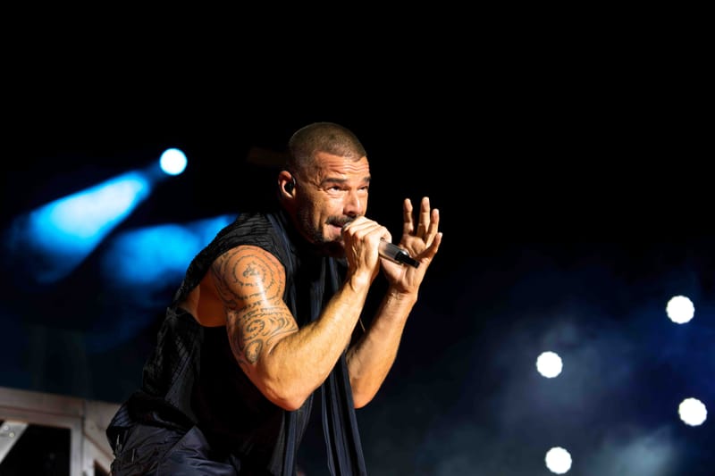 WAVE7 Creatives frames the rhythm of Curaçao