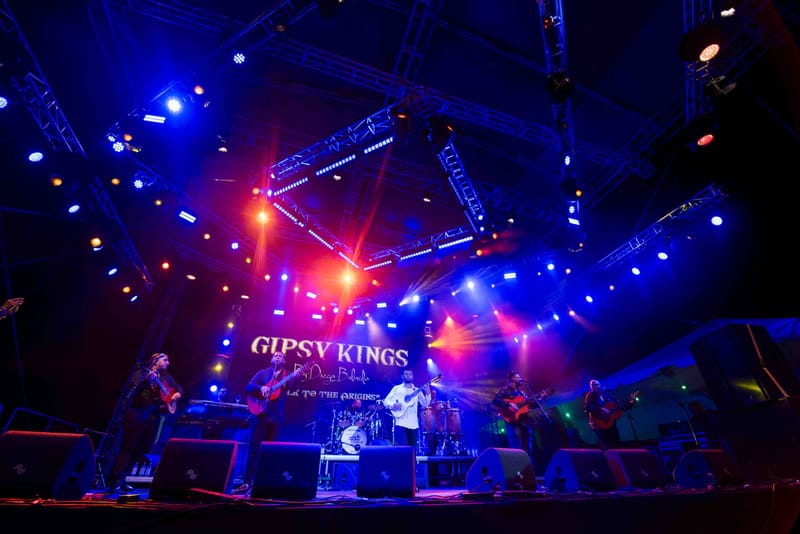 WAVE7 Creatives frames the rhythm of Curaçao