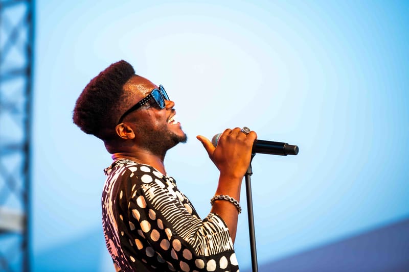 WAVE7 Creatives frames the rhythm of Curaçao