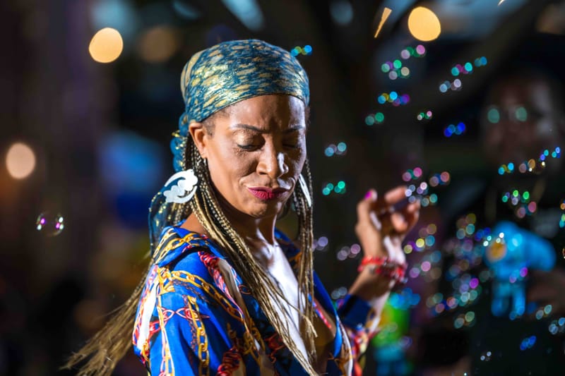 WAVE7 Creatives frames the rhythm of Curaçao