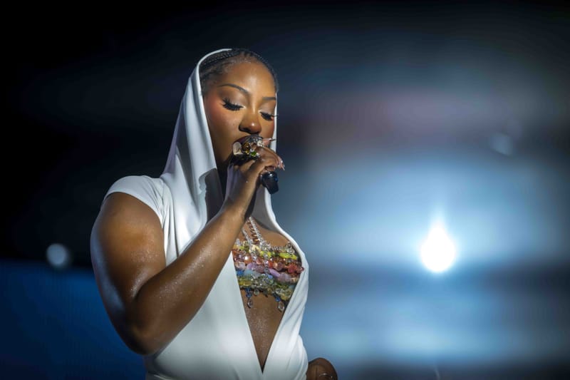 WAVE7 Creatives frames the rhythm of Curaçao