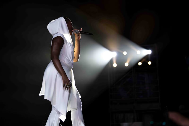 WAVE7 Creatives frames the rhythm of Curaçao