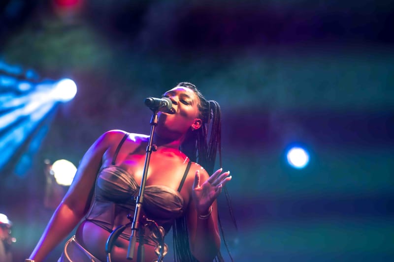 WAVE7 Creatives frames the rhythm of Curaçao