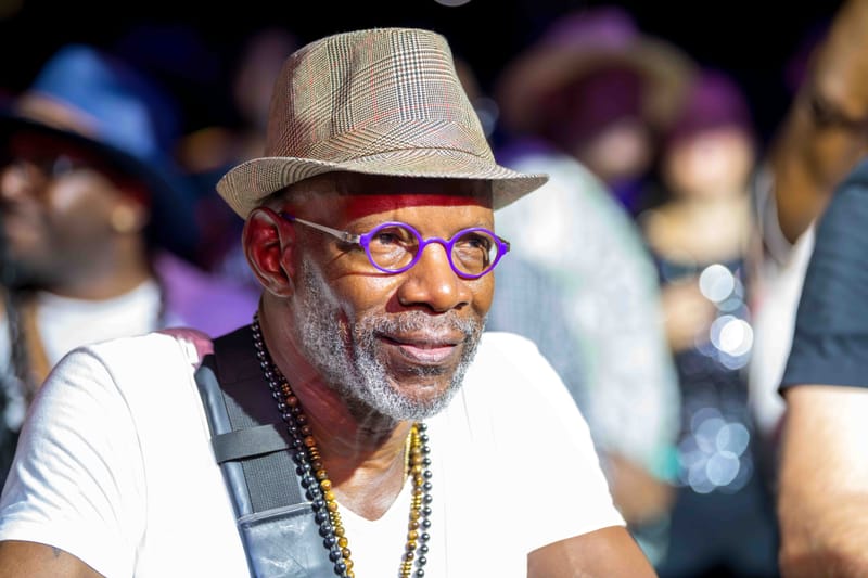 WAVE7 Creatives frames the rhythm of Curaçao