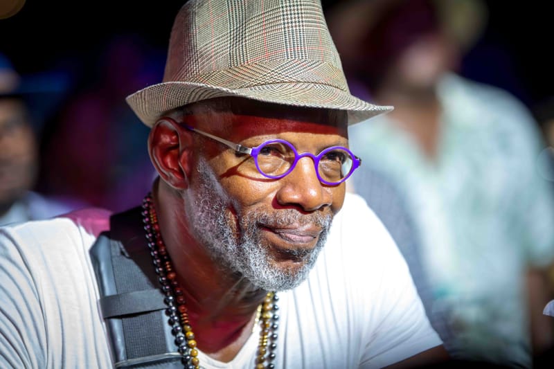 WAVE7 Creatives frames the rhythm of Curaçao