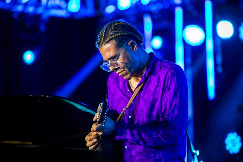 WAVE7 Creatives frames the rhythm of Curaçao