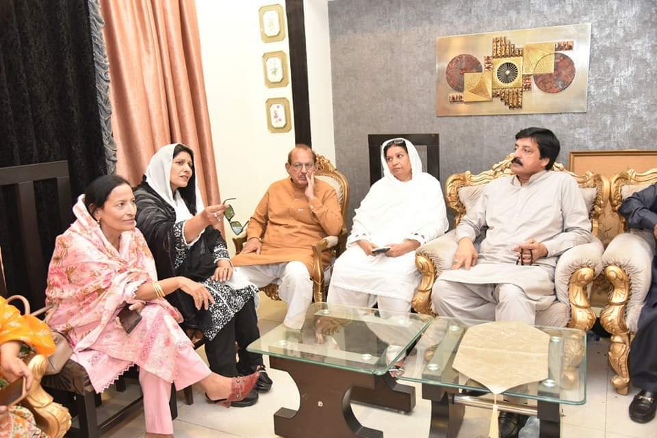 Sahiwal: Participation in the meeting organized by Muhammad Zaki Chaudhry on governor  of Punjab Sardar Salim Haider Khan.