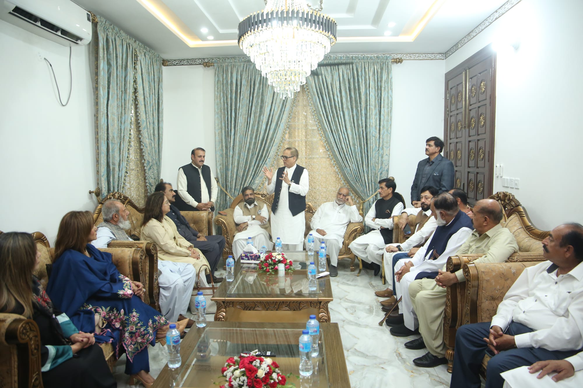 Punjab Minister, Vice Chairperson, Overseas Pakistanis Commission Punjab, Barrister Amjad Malik, was honored at a prestigious ceremony organized by, PML-N UAE, SVP Sardar Shehzad Dogar,
