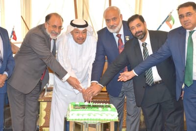 Farwaniya Gov. congratulates Pakistanis, meets KPFS group,