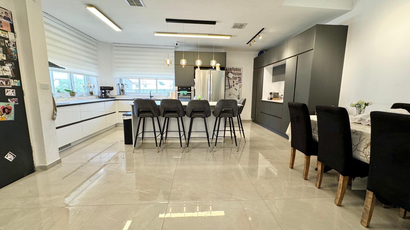 למכירה בית פרטי  בבר יהודה 36 קרית מלאכי 4,000,000 ש"ח