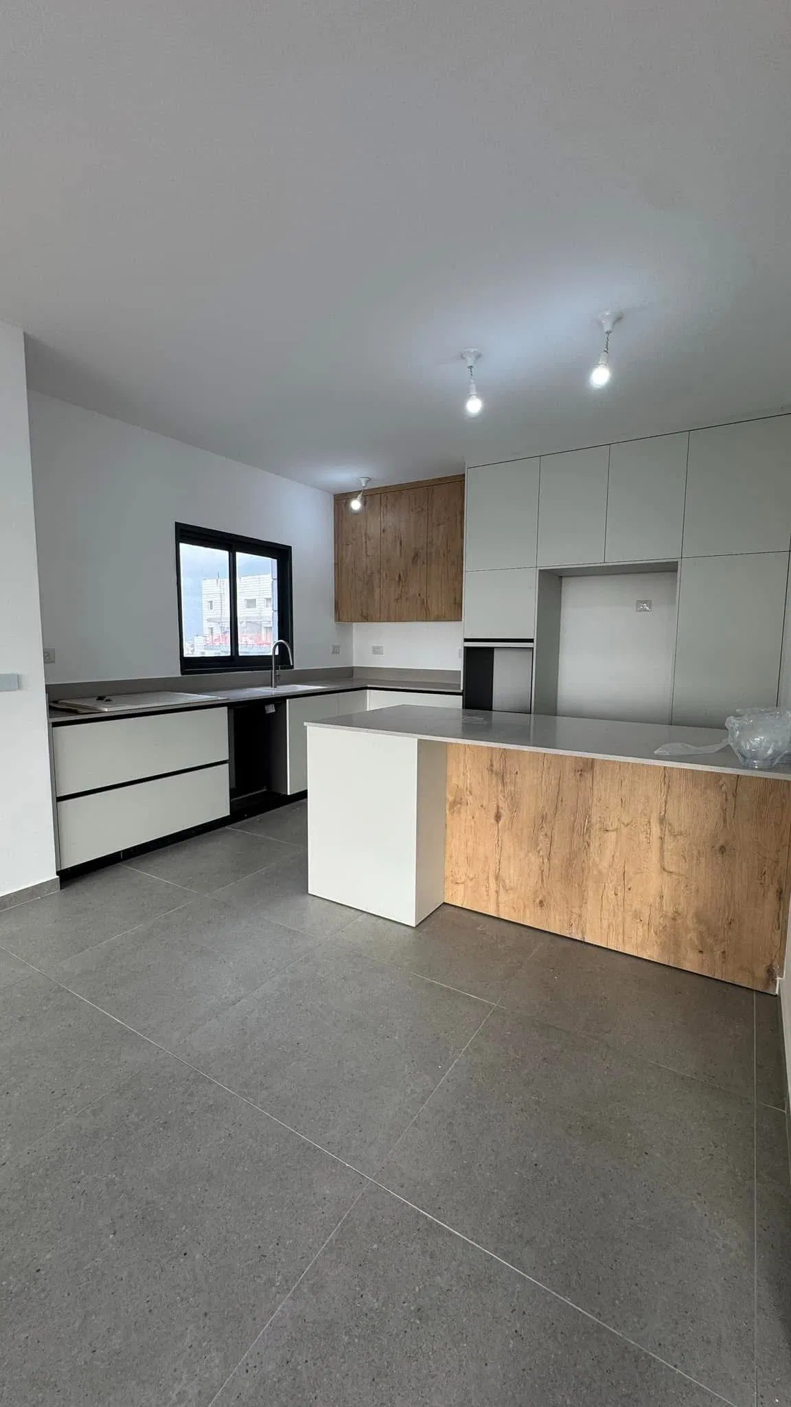 פנטהאוז 5 חדרים 3,050,000