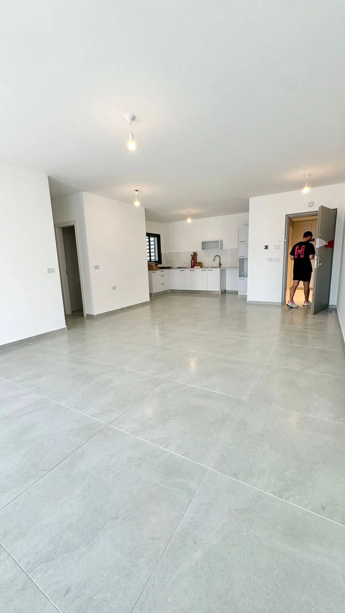 דירת 5 חדרים 2,150,000