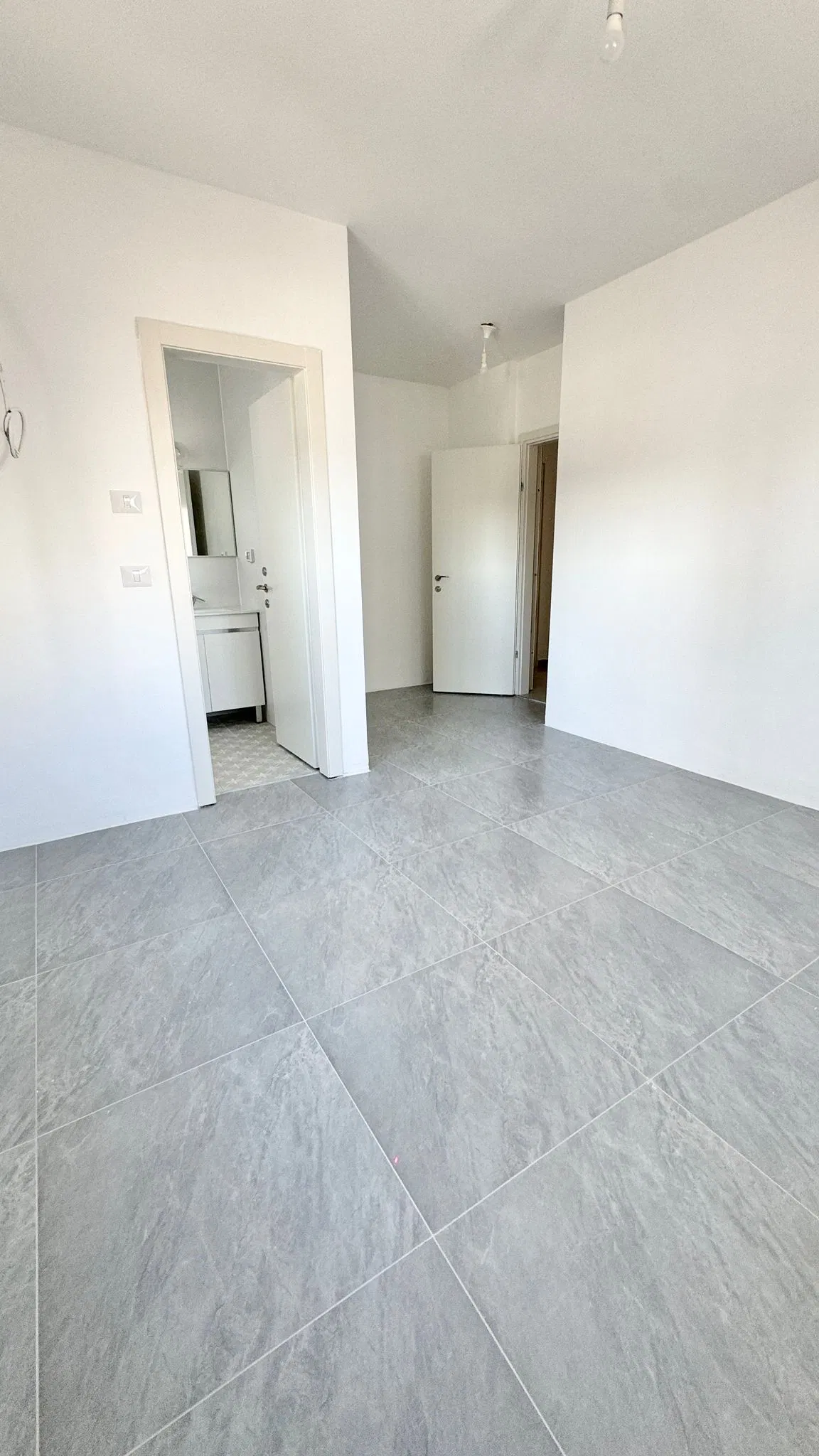 דירת 5 חדרים 2,150,000