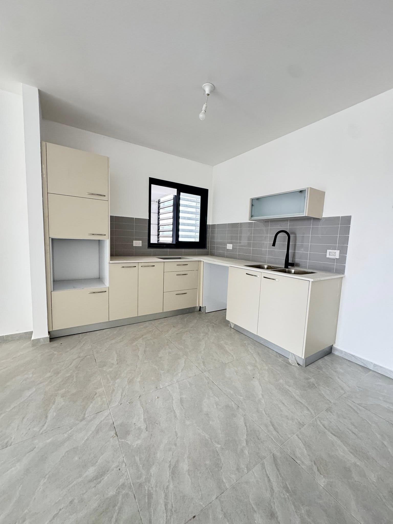 דירת 4 חדרים מהממת פרויקט גינדי