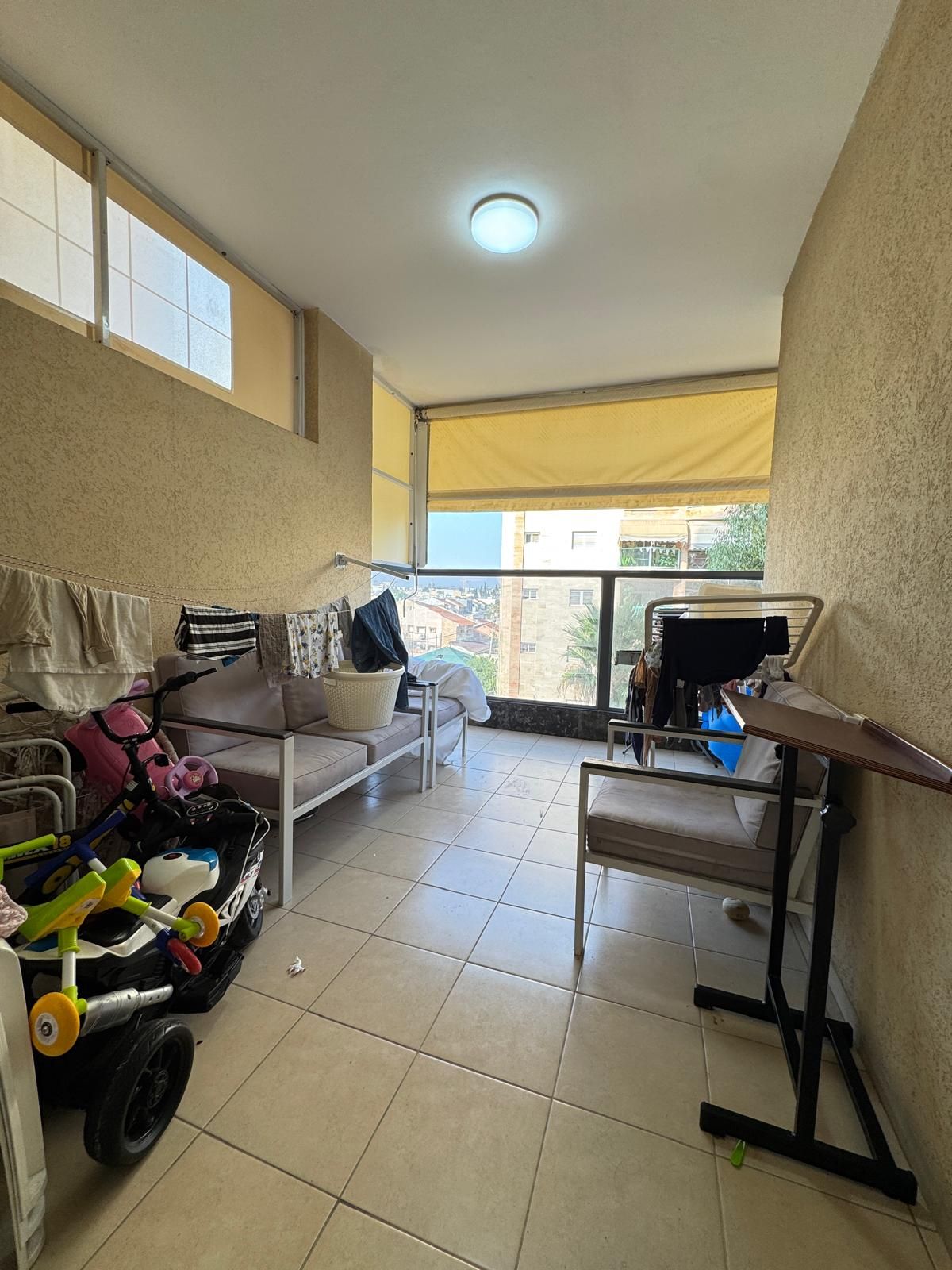 למכירה דירת 4 חדרים ברחוב אריה צימוקי 1,680,000