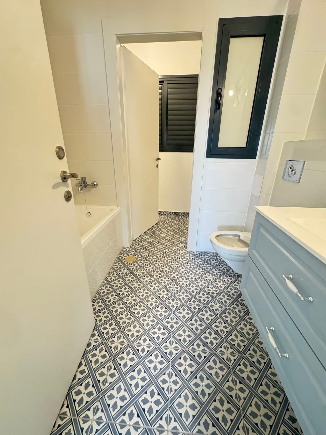 למכירה דירת 5 חדרים בפרויקט גינדי 1,980,000