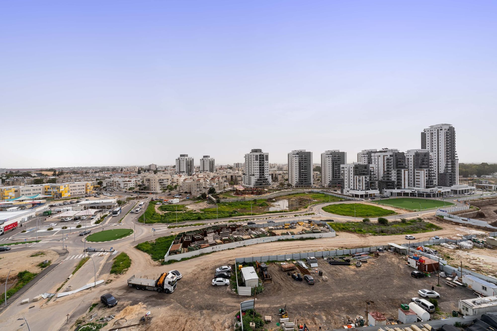 פנטהאוז  5 חדרים פינתי, מתוכנן מצוין, עם תחושת מרחב ופרטיות 2,850,000 ש"ח