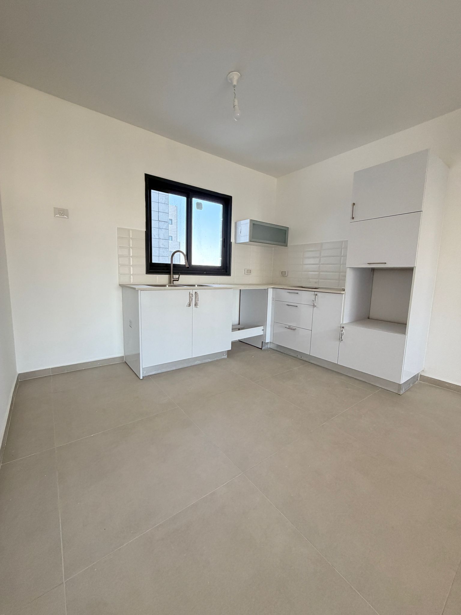 🔥 למכירה | 4 חדרים חדשה בגינדי 🔥 1,800,000 ש"ח 