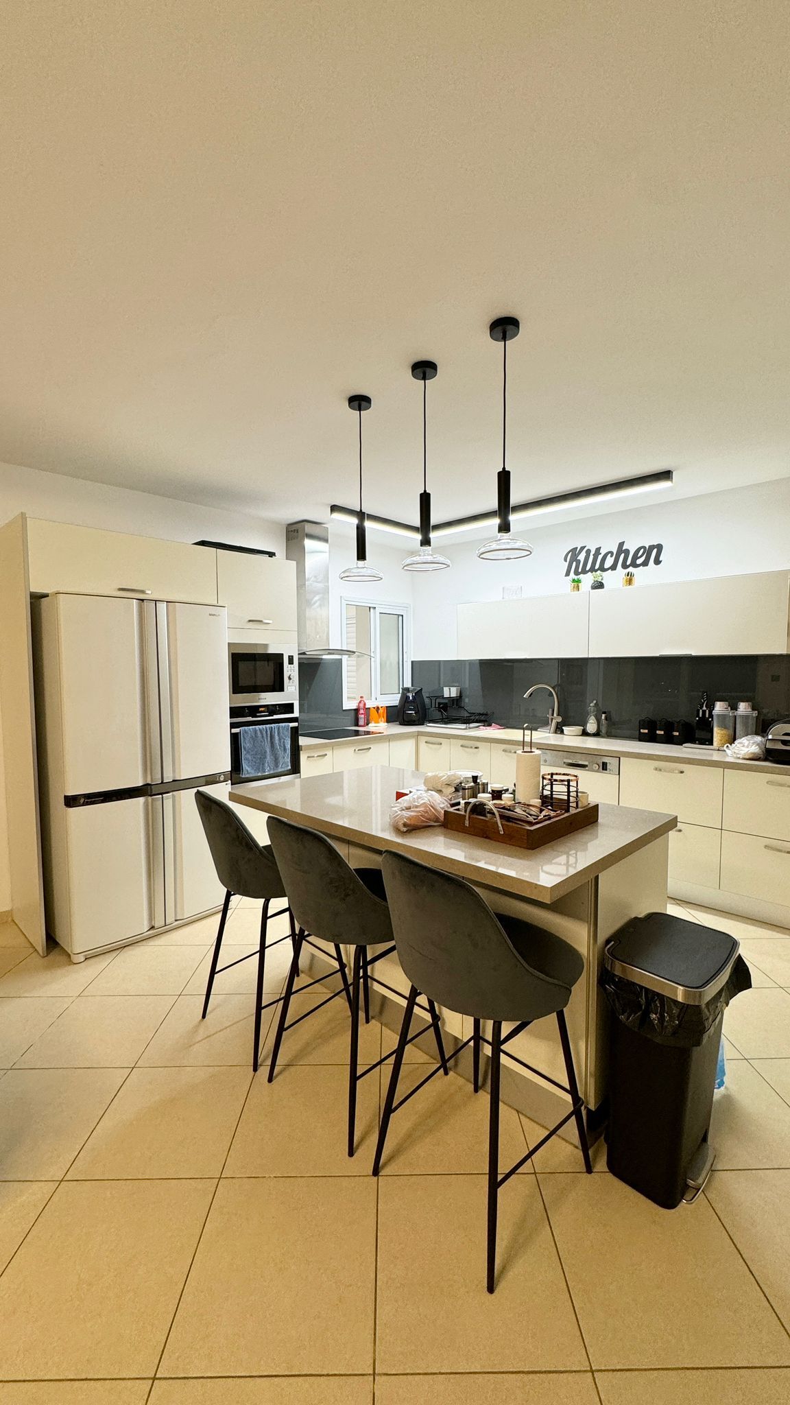 "Mini Penthouse" 4 rooms on Ben Aharon Street, Kiryat Malachi. 1,970,000 NIS