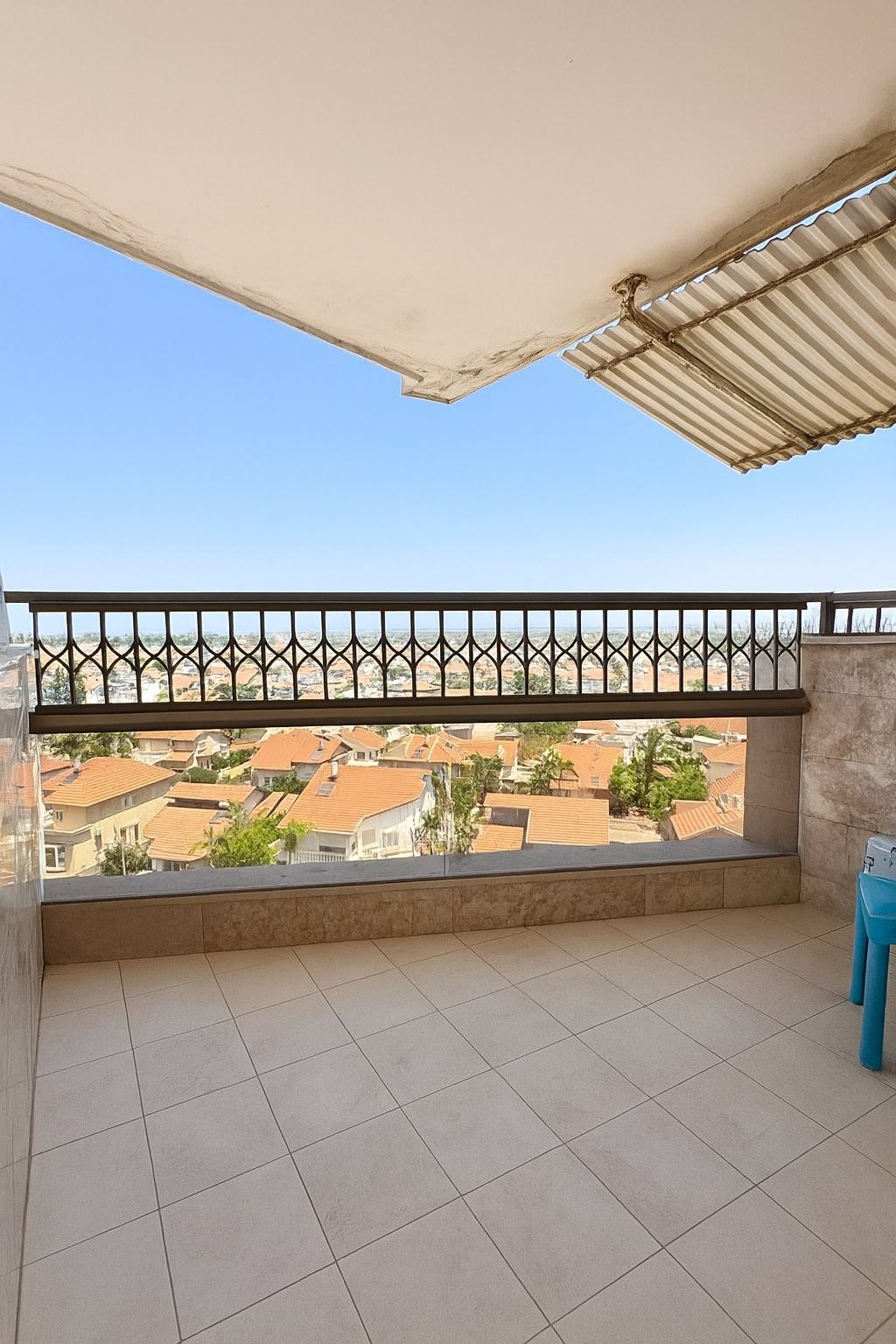 מכירה בקריית מלאכי – דירת 3 חדרים מעולה!