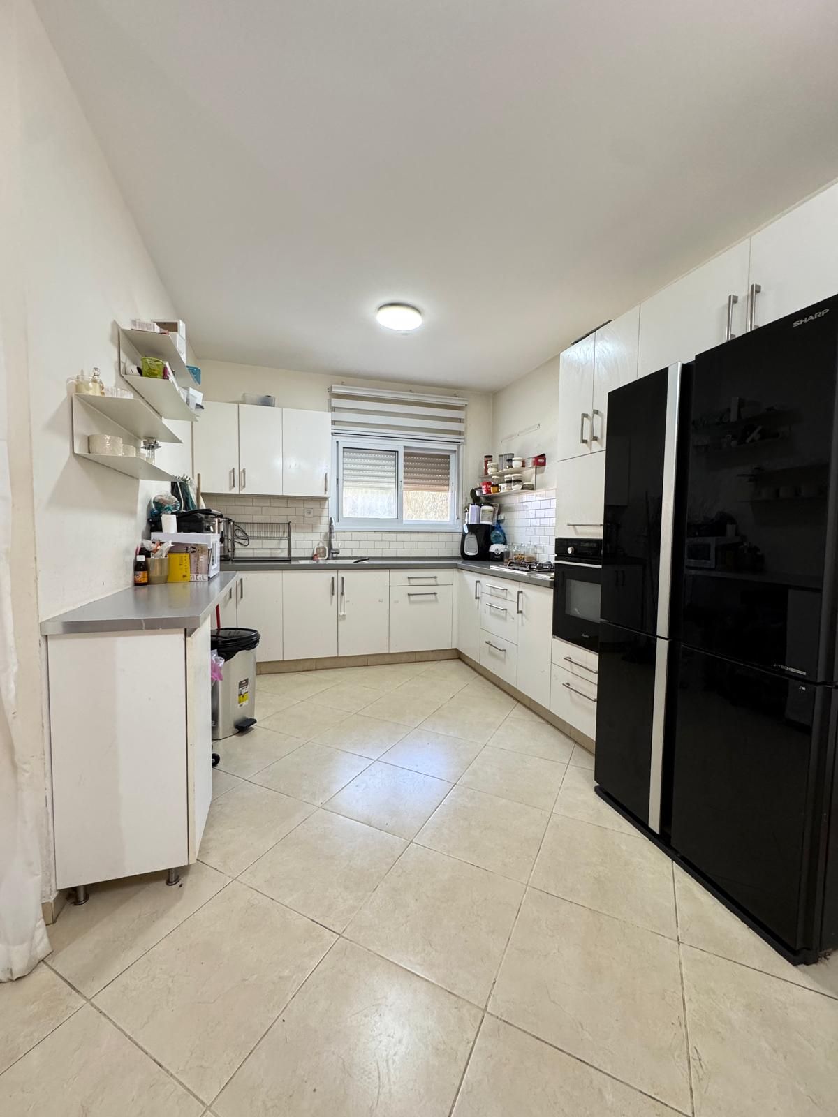 למכירה דירת 4 חדרים ברחוב אריה צימוקי 1,680,000