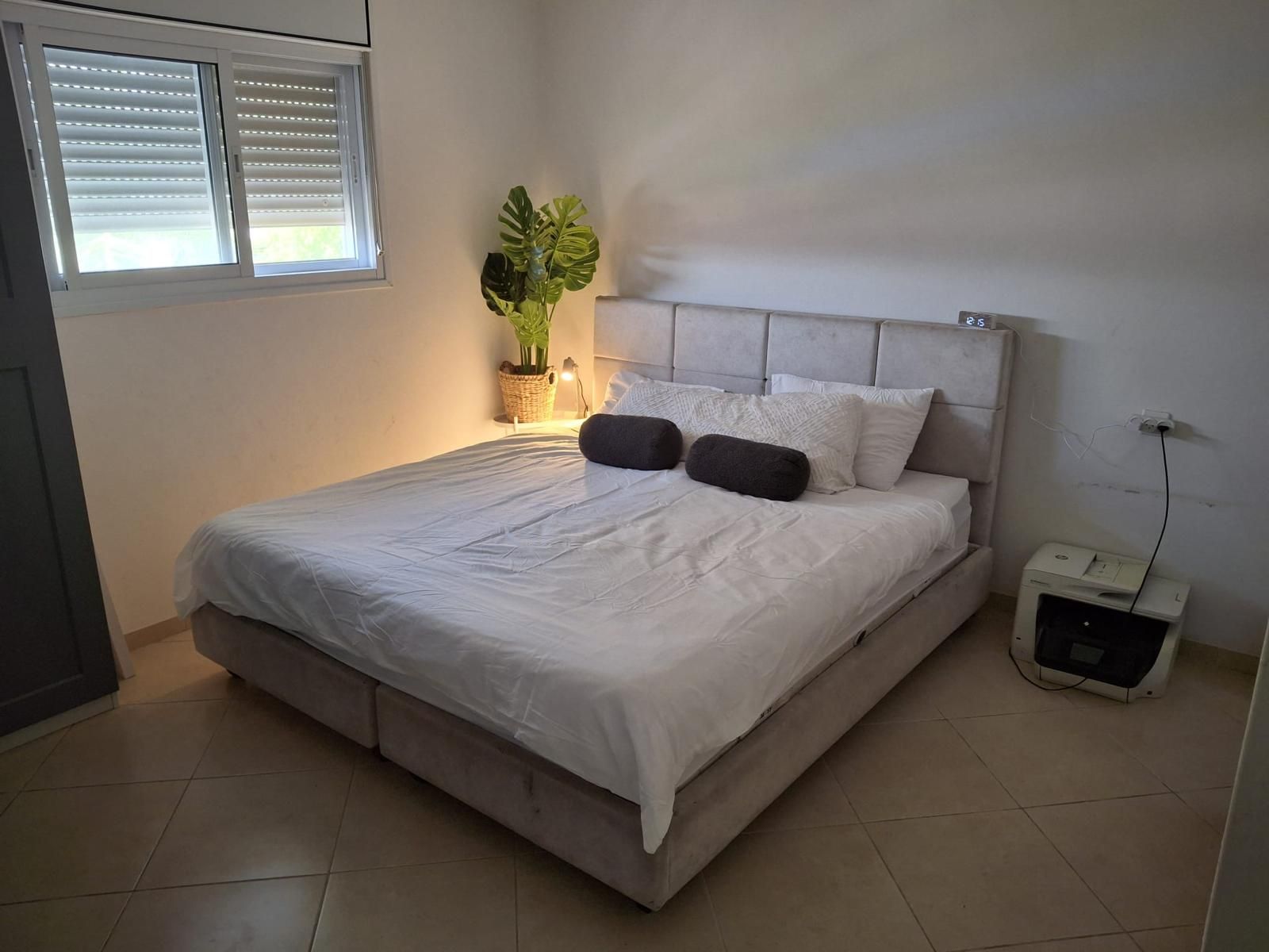 למכירה דירת 4 חדרים ברחוב אריה צימוקי 1,680,000