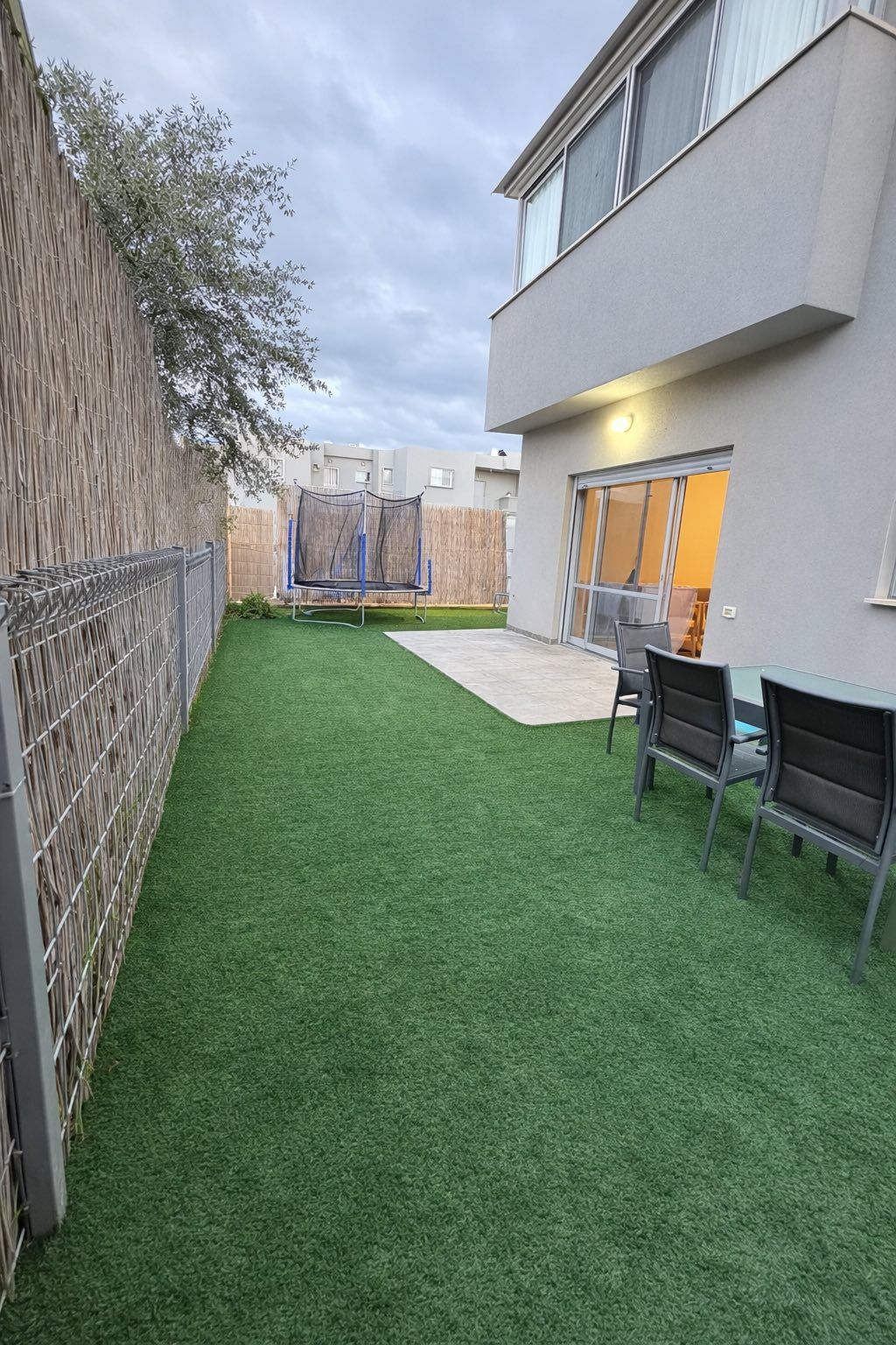 🌿 דירת גן 4 חדרים פינתית – מרכז שפירא 🌿- 2,870,000