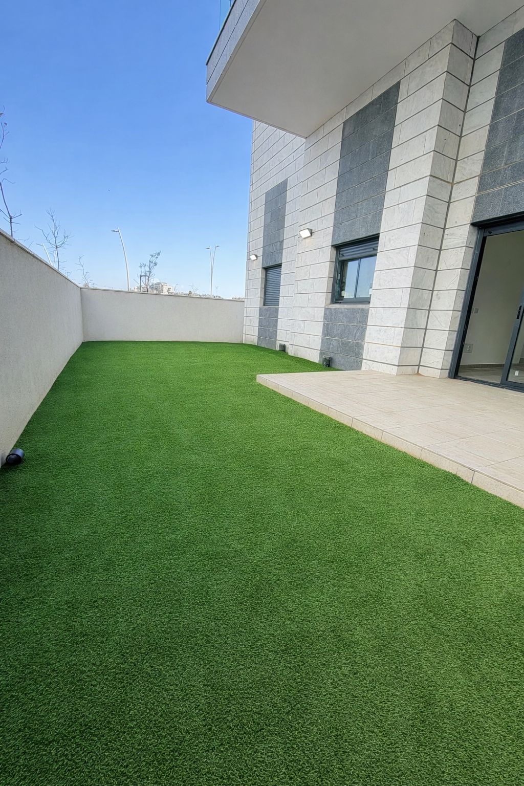 דירת גן 4 חדרים מהממת 🔥 חדש מקבלן! 🌿2,250,000 ש"ח