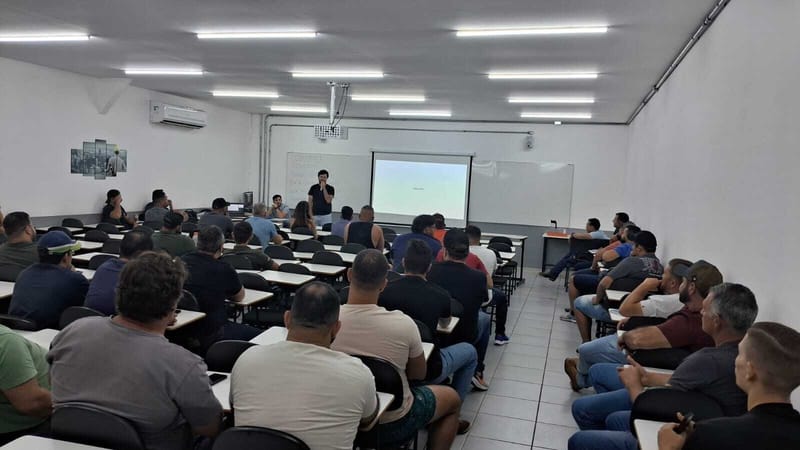 | Curso Livre em Operações com Drones e Geoprocessamento |