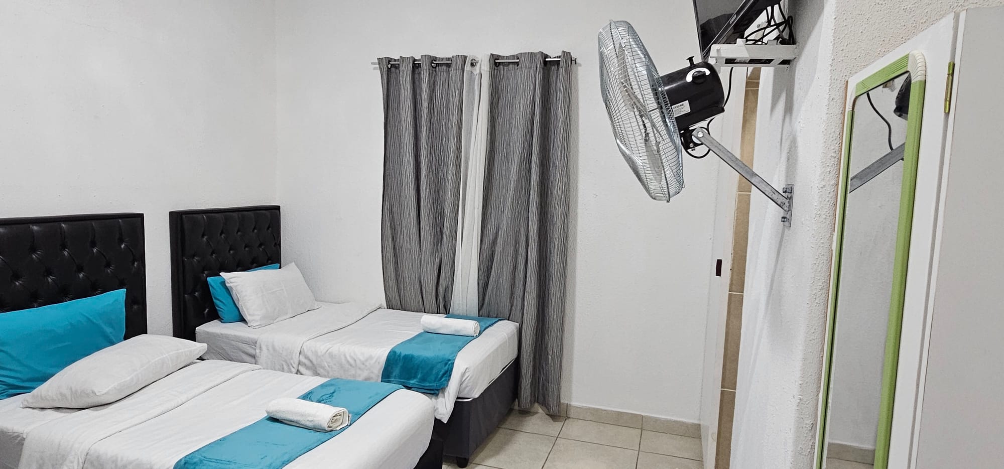 5-Sleeper | Fitzroy 4 | R1500/night (Save 10% vs. other Cape Town hotels)