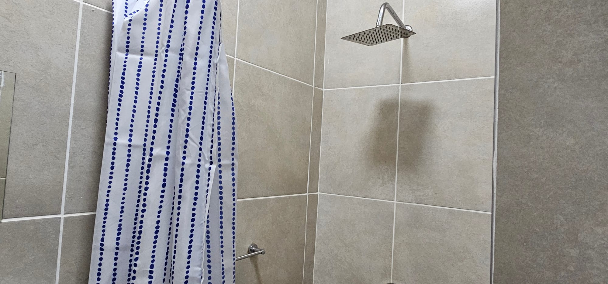 4-Sleeper | Fitzroy 5 | R1250/night (Save 10% vs. other Cape Town hotels)