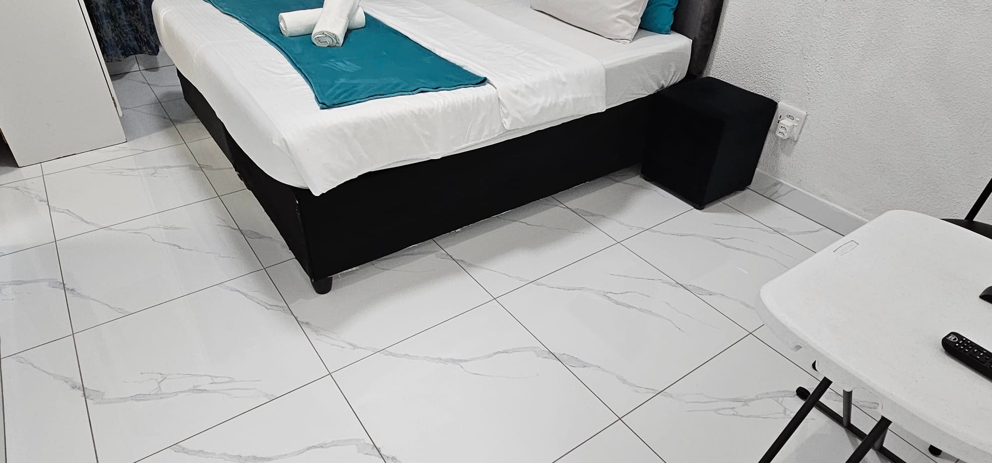 2-Sleeper | Fitzroy 6 | R850/night (Save 10% vs. other Cape Town hotels)