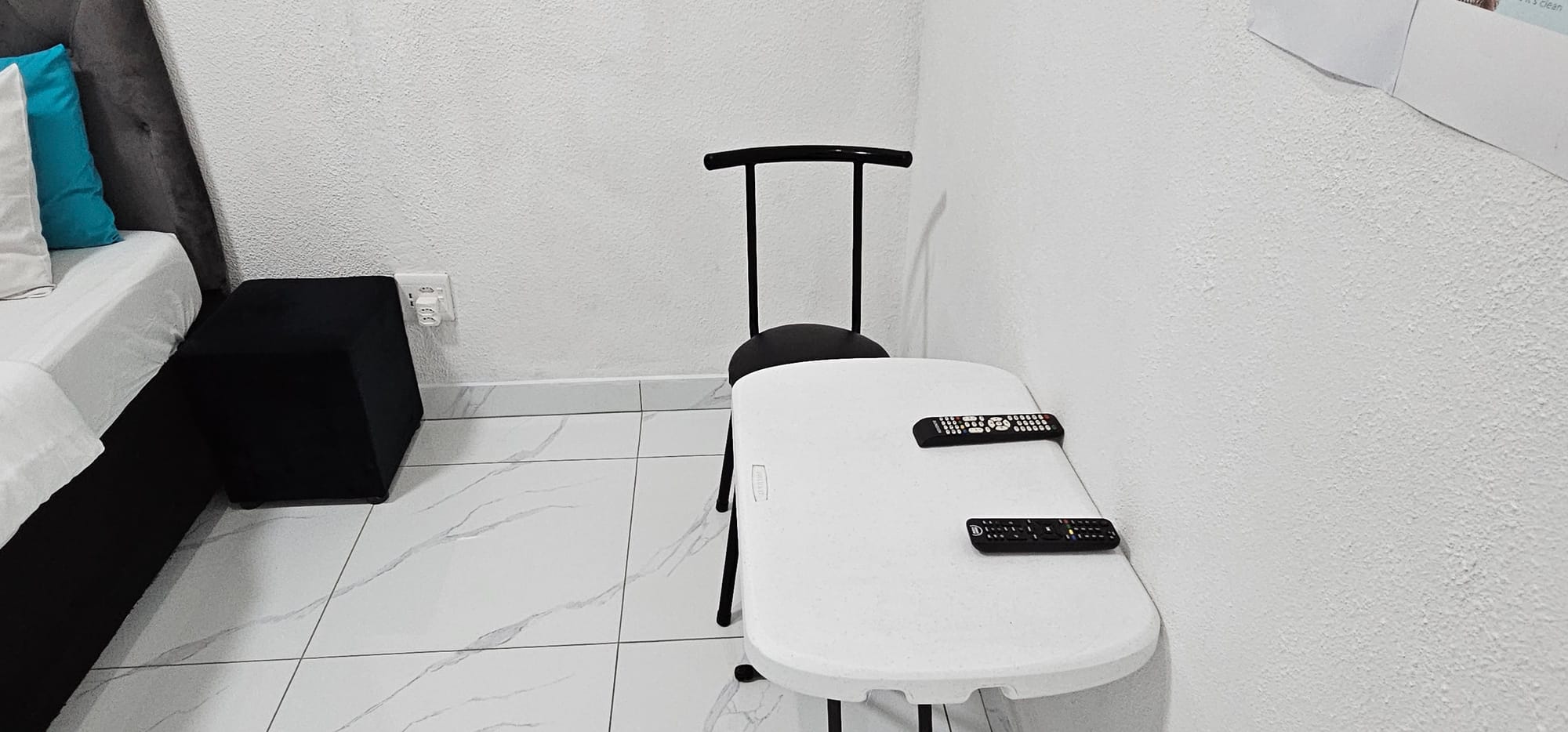 2-Sleeper | Fitzroy 6 | R850/night (Save 10% vs. other Cape Town hotels)