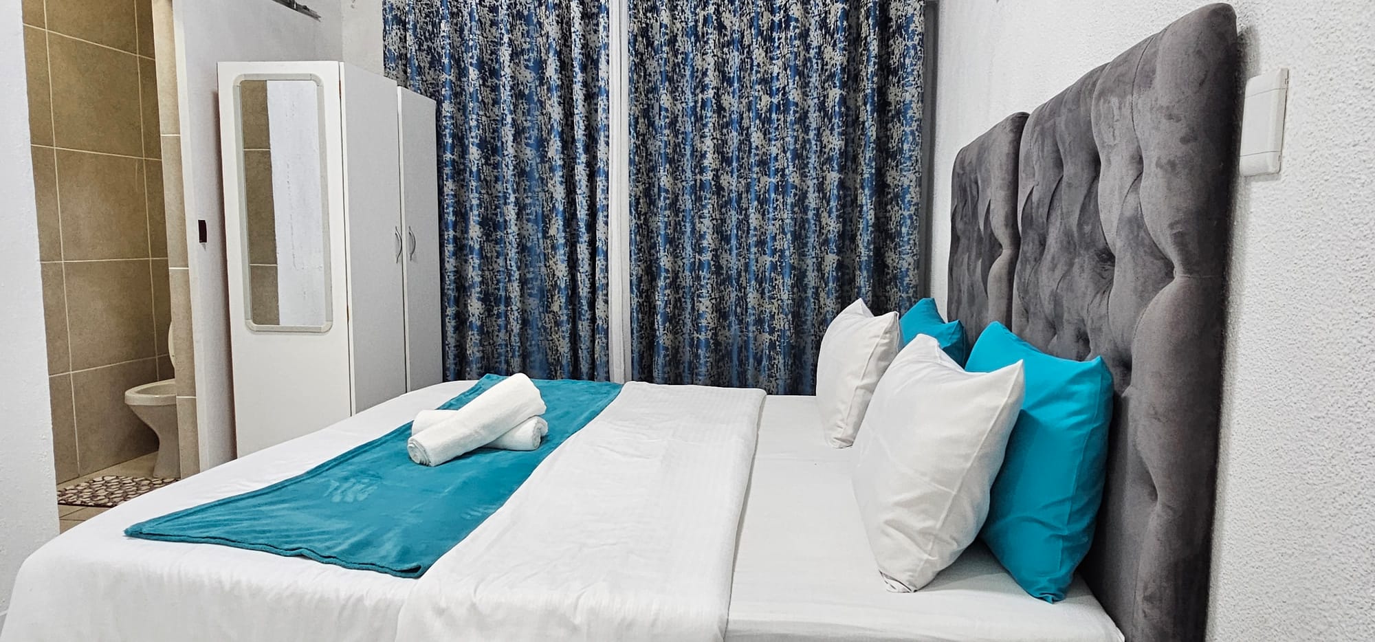 2-Sleeper | Fitzroy 6 | R850/night (Save 10% vs. other Cape Town hotels)
