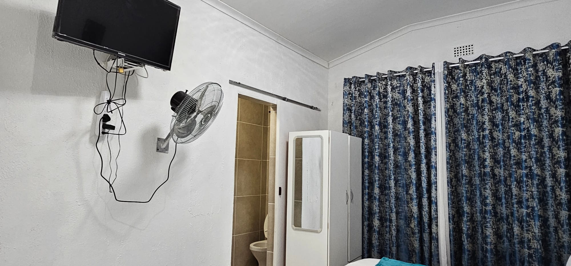 2-Sleeper | Fitzroy 6 | R850/night (Save 10% vs. other Cape Town hotels)