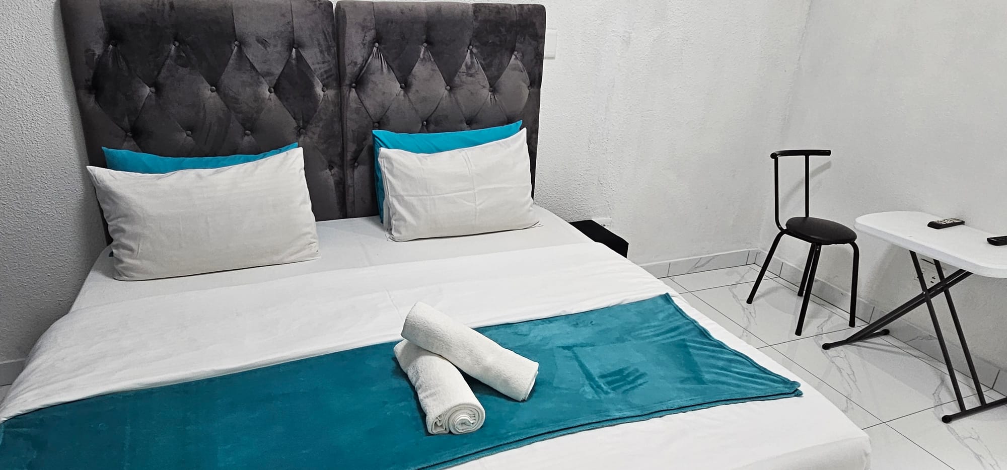 2-Sleeper | Fitzroy 6 | R850/night (Save 10% vs. other Cape Town hotels)
