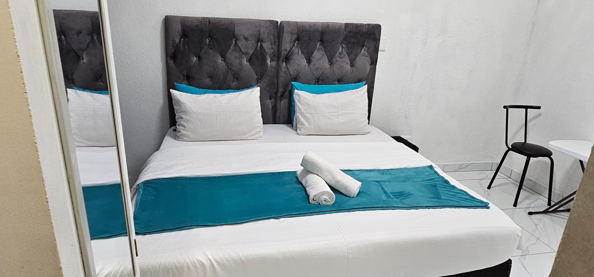 2-Sleeper | Fitzroy 6 | R850/night (Save 10% vs. other Cape Town hotels)
