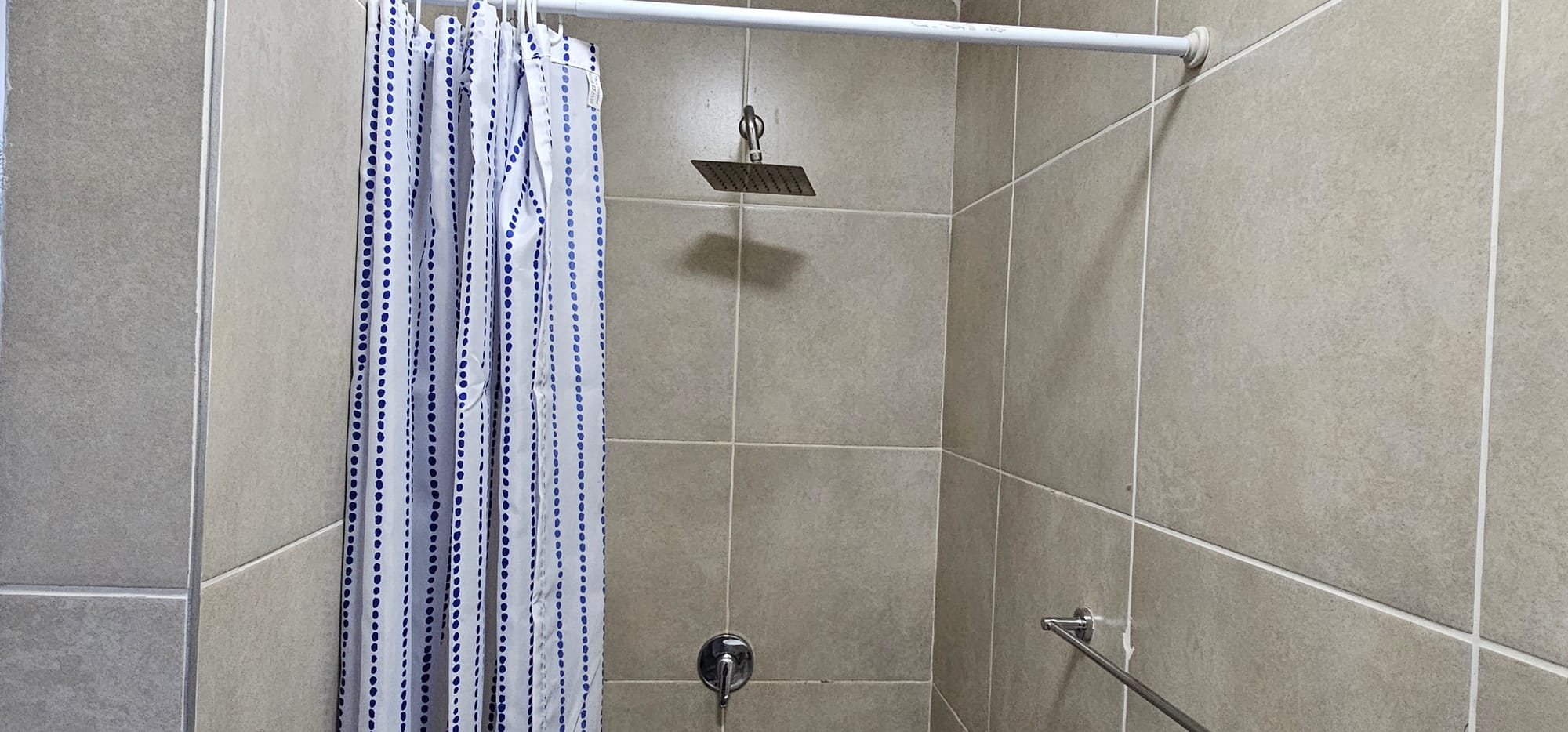 2-Sleeper | Fitzroy 6 | R850/night (Save 10% vs. other Cape Town hotels)